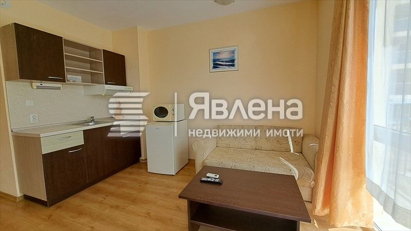 Просторно студио с паркоместа в близост до Какао бийч!!
