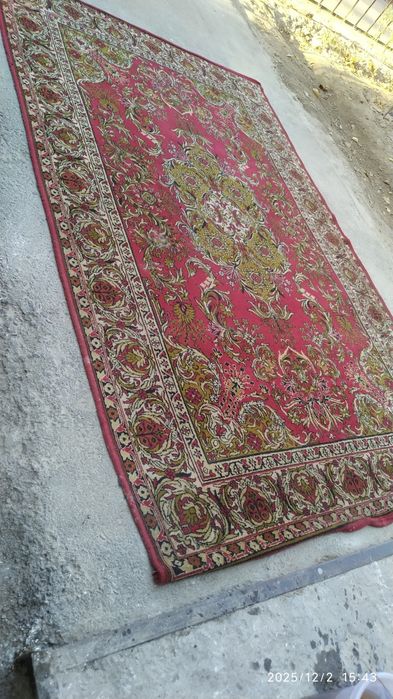 Продается ковер.