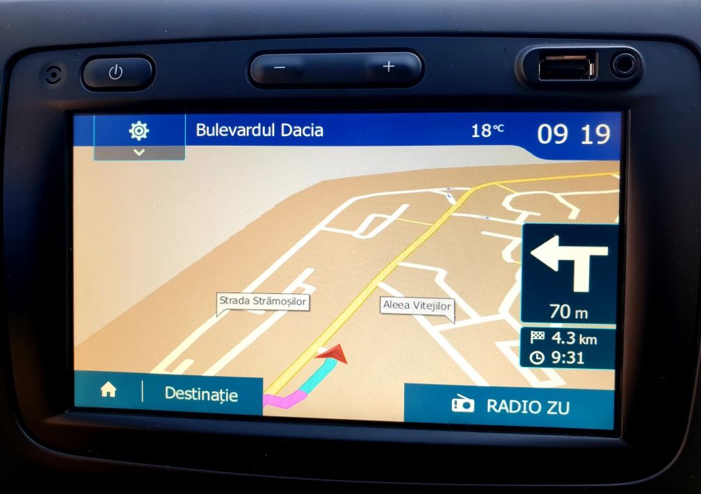 Harta GPS MEDIANAV 3 vers 2024 Dacia Logan Sandero Duster Clio Romania