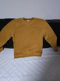 Мъжки пуловер с бод деколте