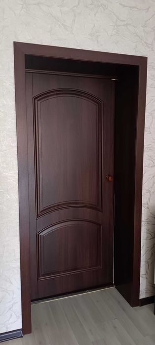 Продам двери межкомнатные
