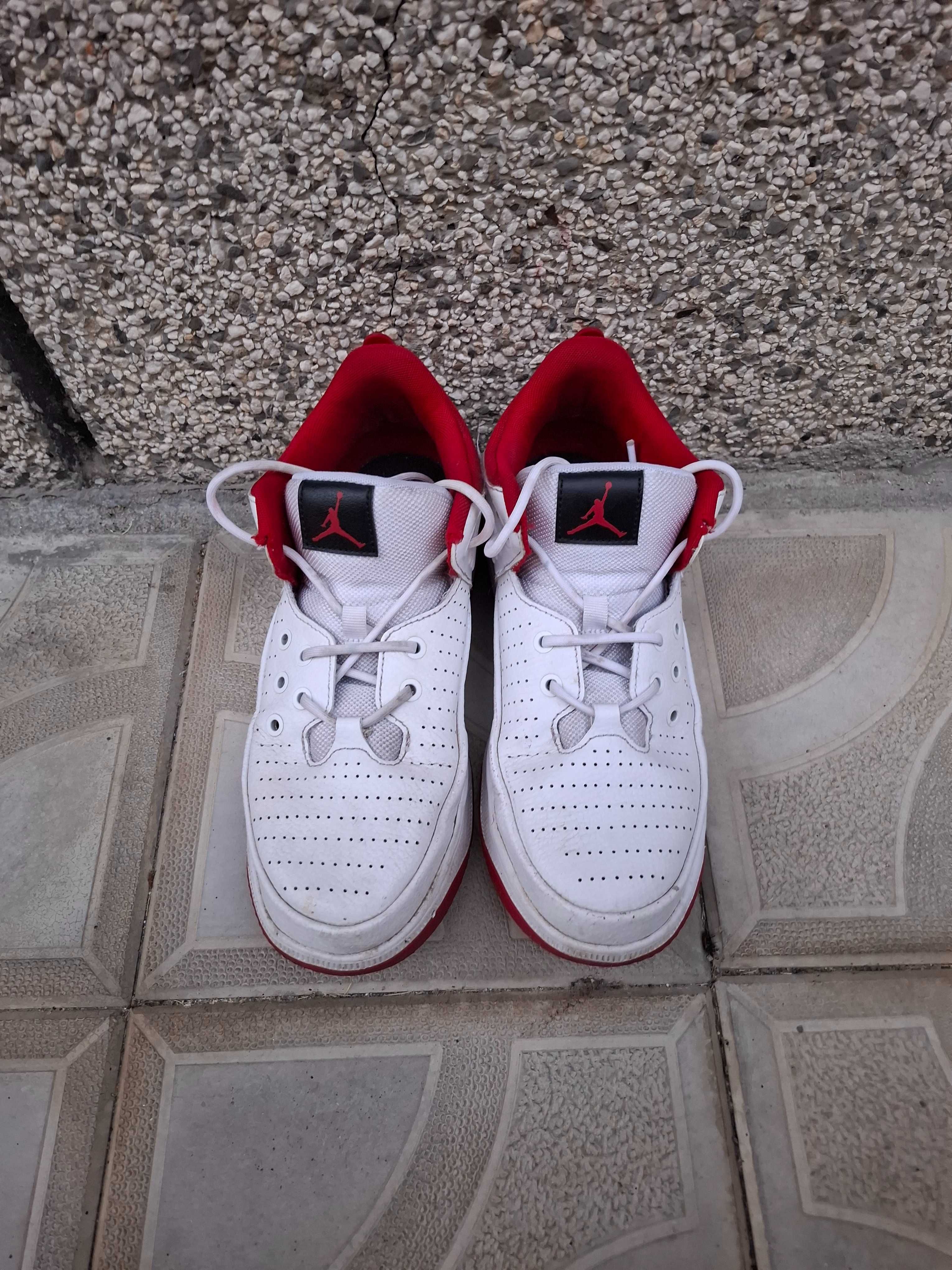 Маратонки Nike Jordan Max Aura 5