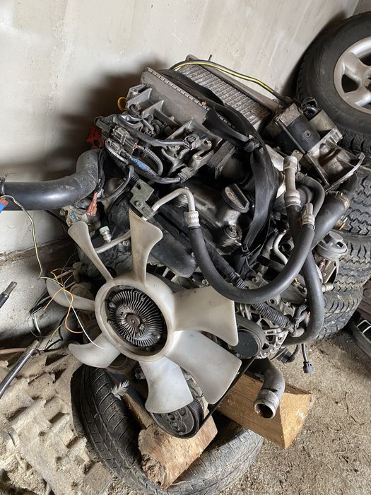 Vand sau dezmenbrez motor nissan patrol