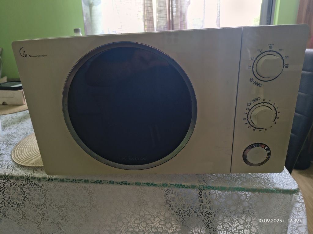 Продавам микровълнова