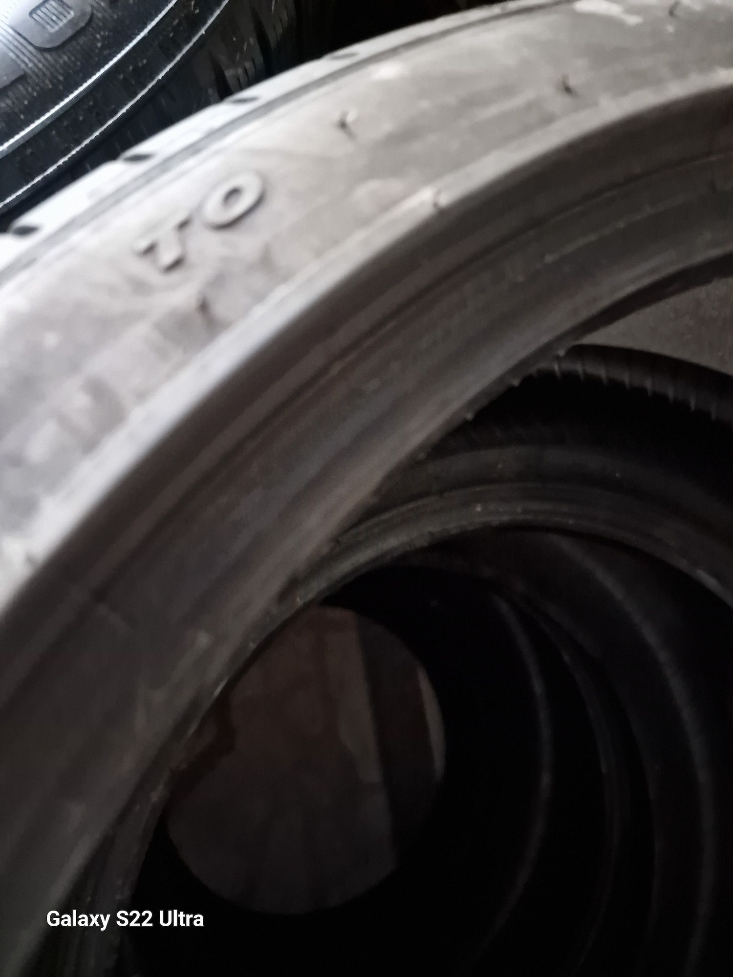 235 35 20 Pirelli P ZER0 4броя Замъка Ямбол