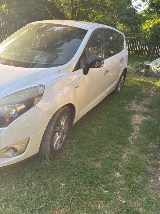 Vând Renault grande scenic