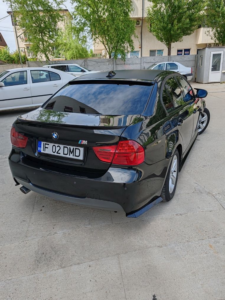 BMW E90 318D LCI