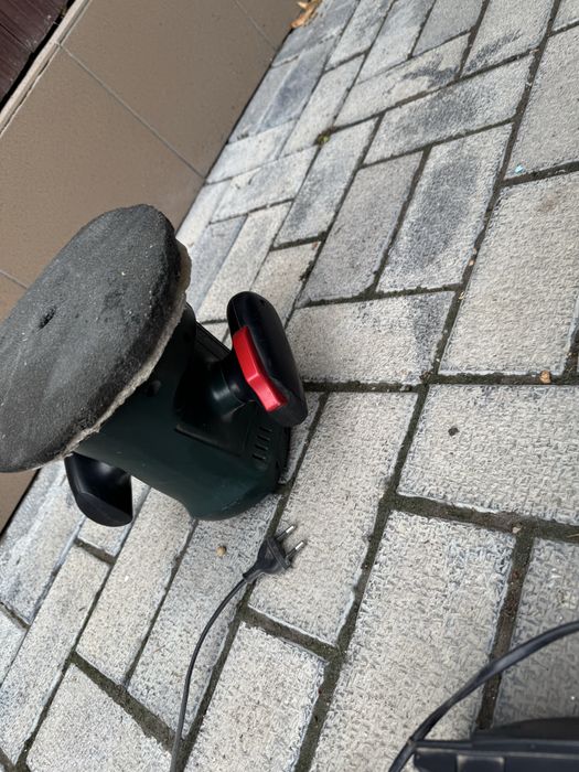 Masina polisat cu acumulator