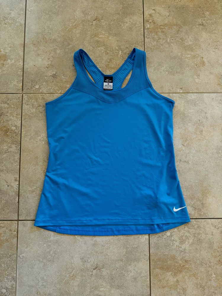 Дамски потник Nike Dri-Fit
