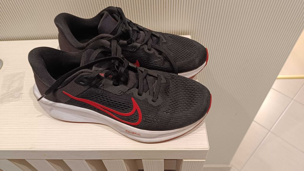 Vand -  Pantofi sport Nike Quest 6