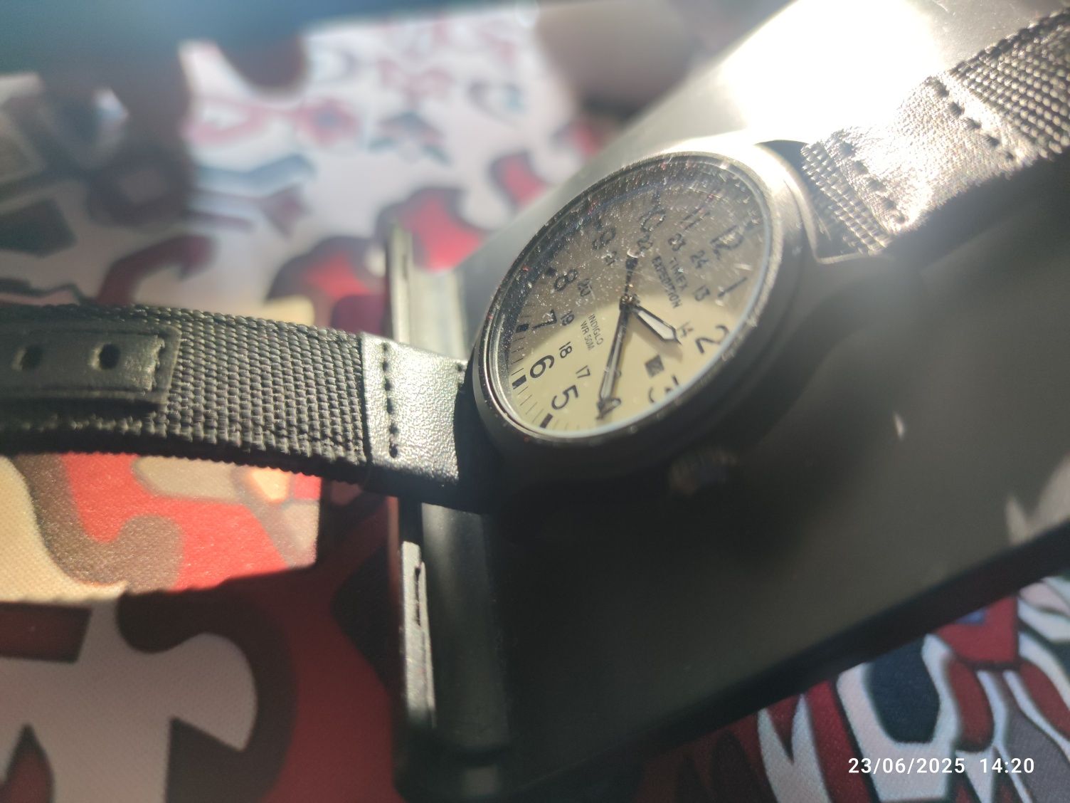 Часовник Timex Expedition