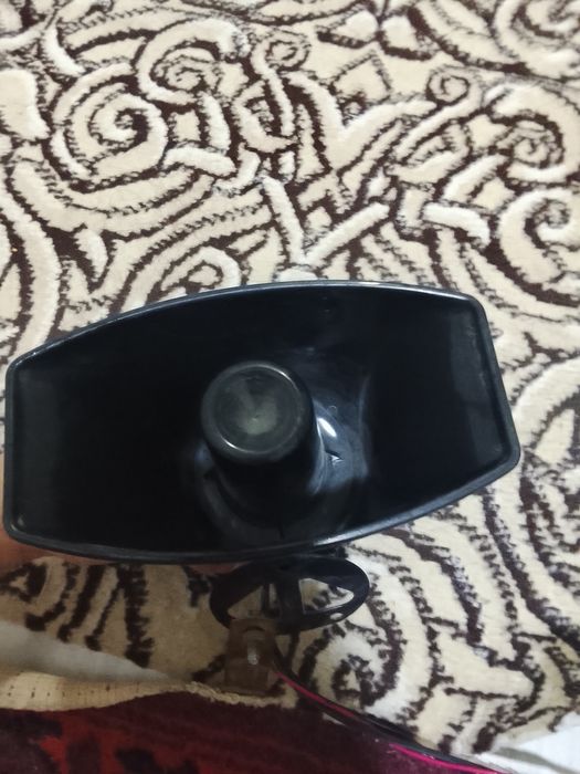 Сиренна кимга кизу боса