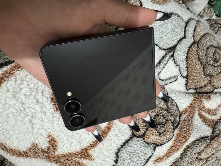 Samsung galaxy Flip 7