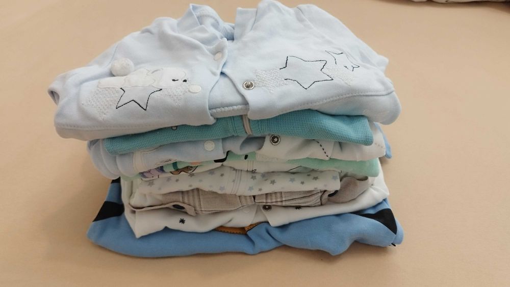 Лот дрехи за новоредено