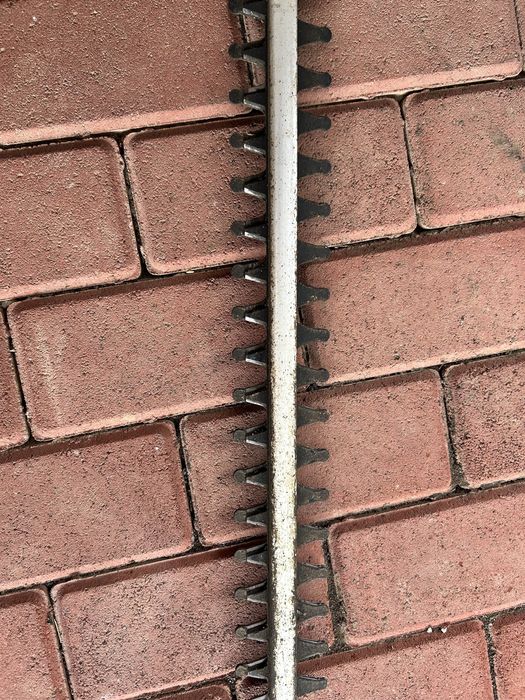 Vând Einhell Royal HEC 551 – foarfecă gard viu electric, funcțională