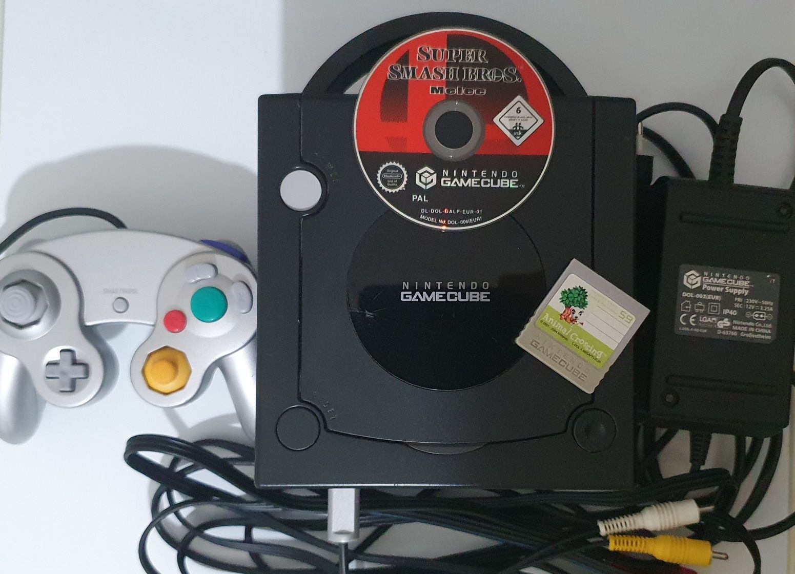 Nintendo Game Cube + Super Smash Bros + Memory Card