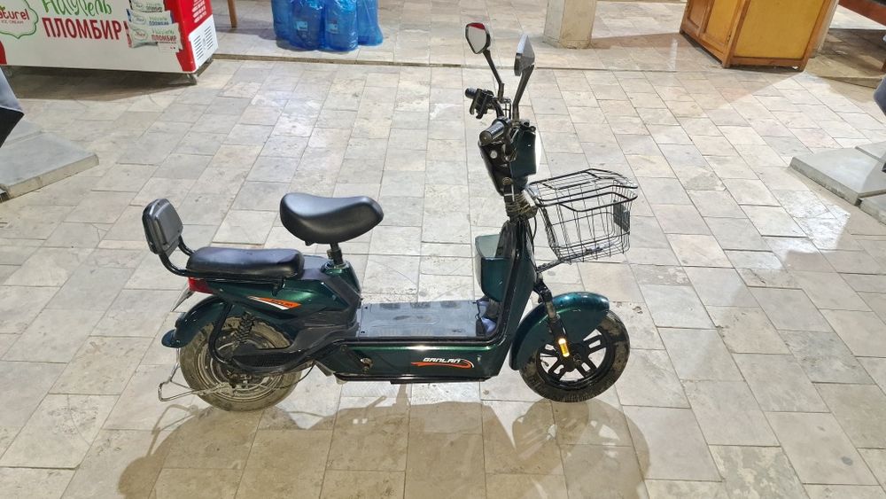 Skuter sotiladi buxoroda