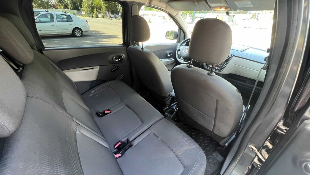 Dacia Lodgy 7 locuri 2013