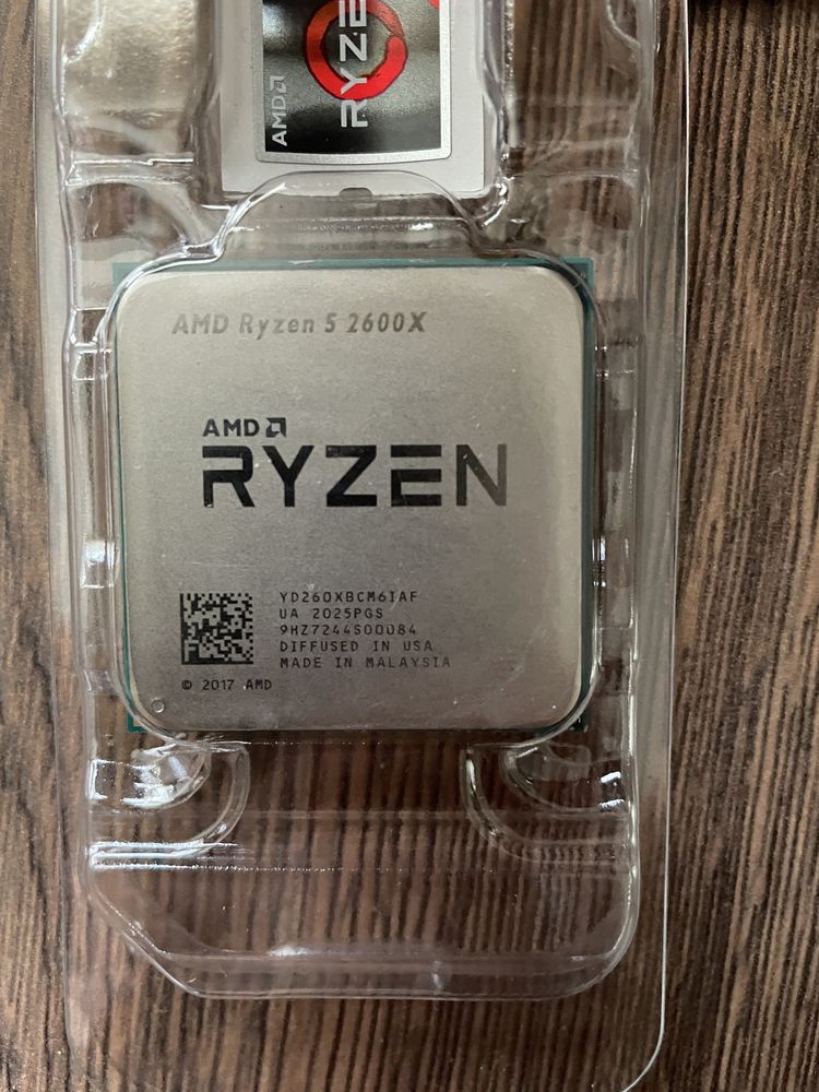 Процесор AMD Ryzen 2600x + охладител