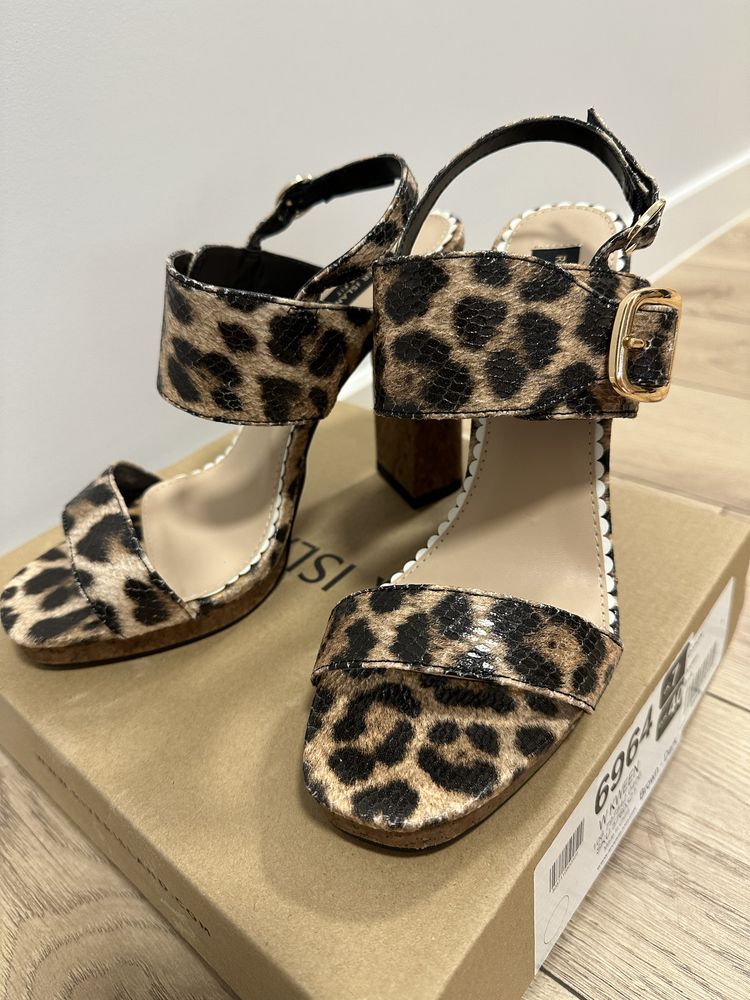 Сандали на ток River Island