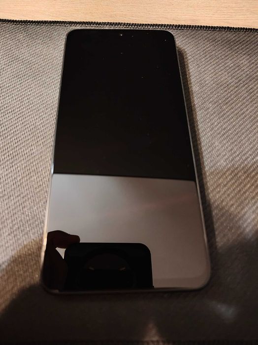 Продавам телефон Huawei Nova 12i 8/128 GB като нов + гаранция 17м.