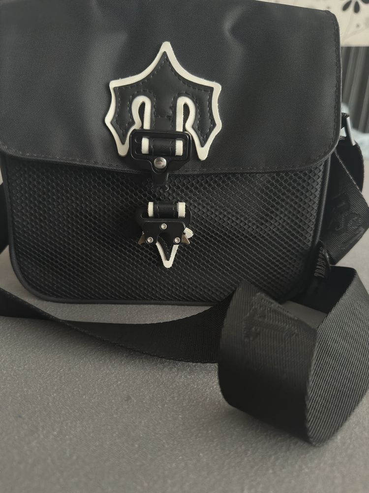 Чантичка Trapstar