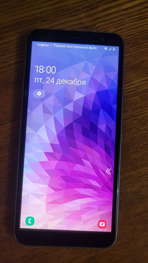 Телефон Samsung Galaxy J6