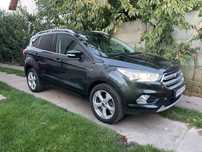 Ford Kuga Kuga Automată, 4x4, Navi, 125oookm, parbriz scaune și volan încălzit
