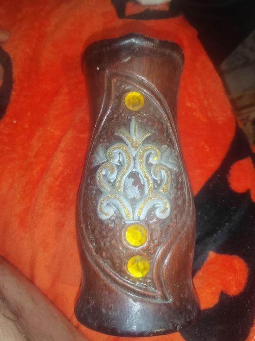 Vază veche. Doar PT ce-i ce cunosc