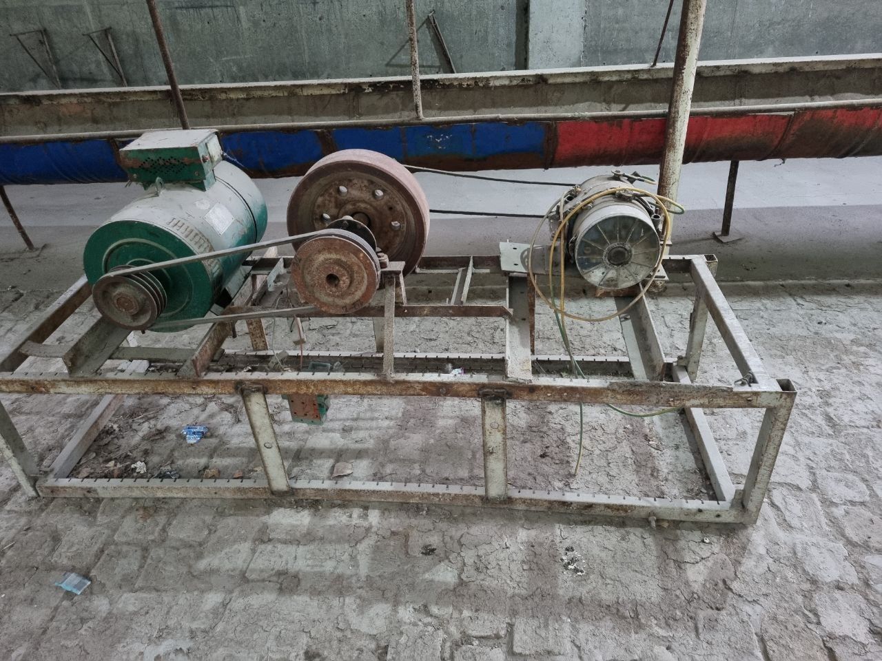 Generator sotiladi