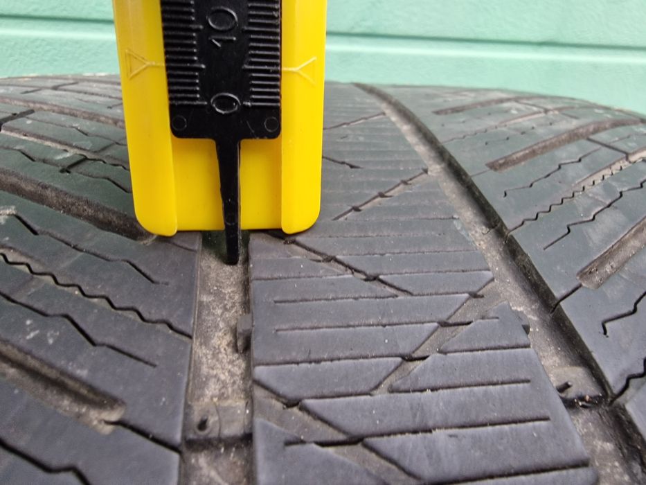 Anvelope 305/35R21 marca Michelin, DOT 2022, 5 mm