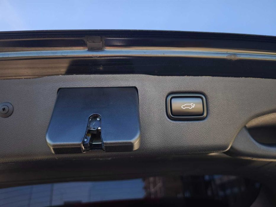 Продавам Kia Sorento 2. 2 CRDI 200к. с. AWD 2015г