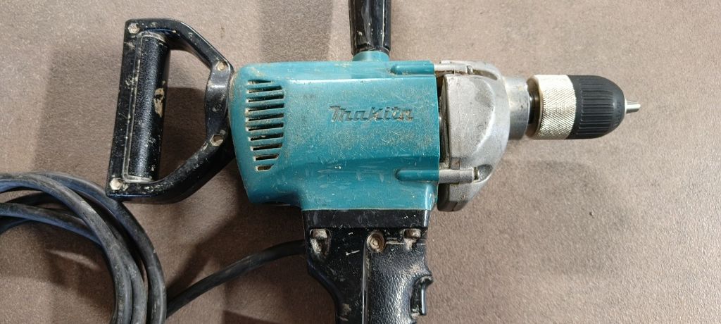 Бавнообортна Бормашина,Бъркалка Makita 6013 B