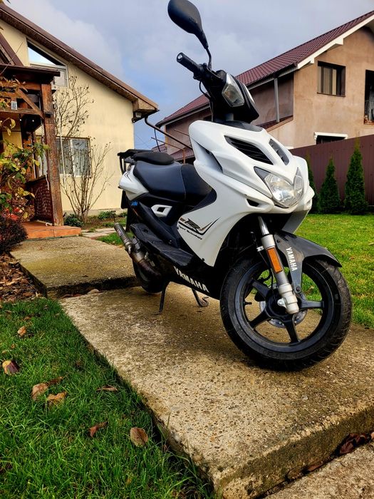 Vând scuter yamaha Aerox 50 cc an 2017
