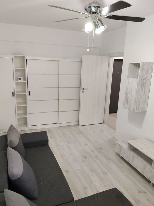 Brasov Mall Coresi  2 decomandate 114500 euro