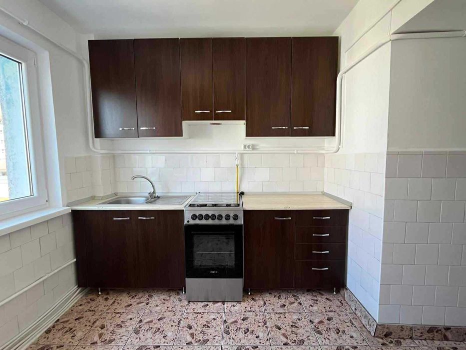 Ofertă specială – 3 camere renovat  în Carei, zona Zăgănescu