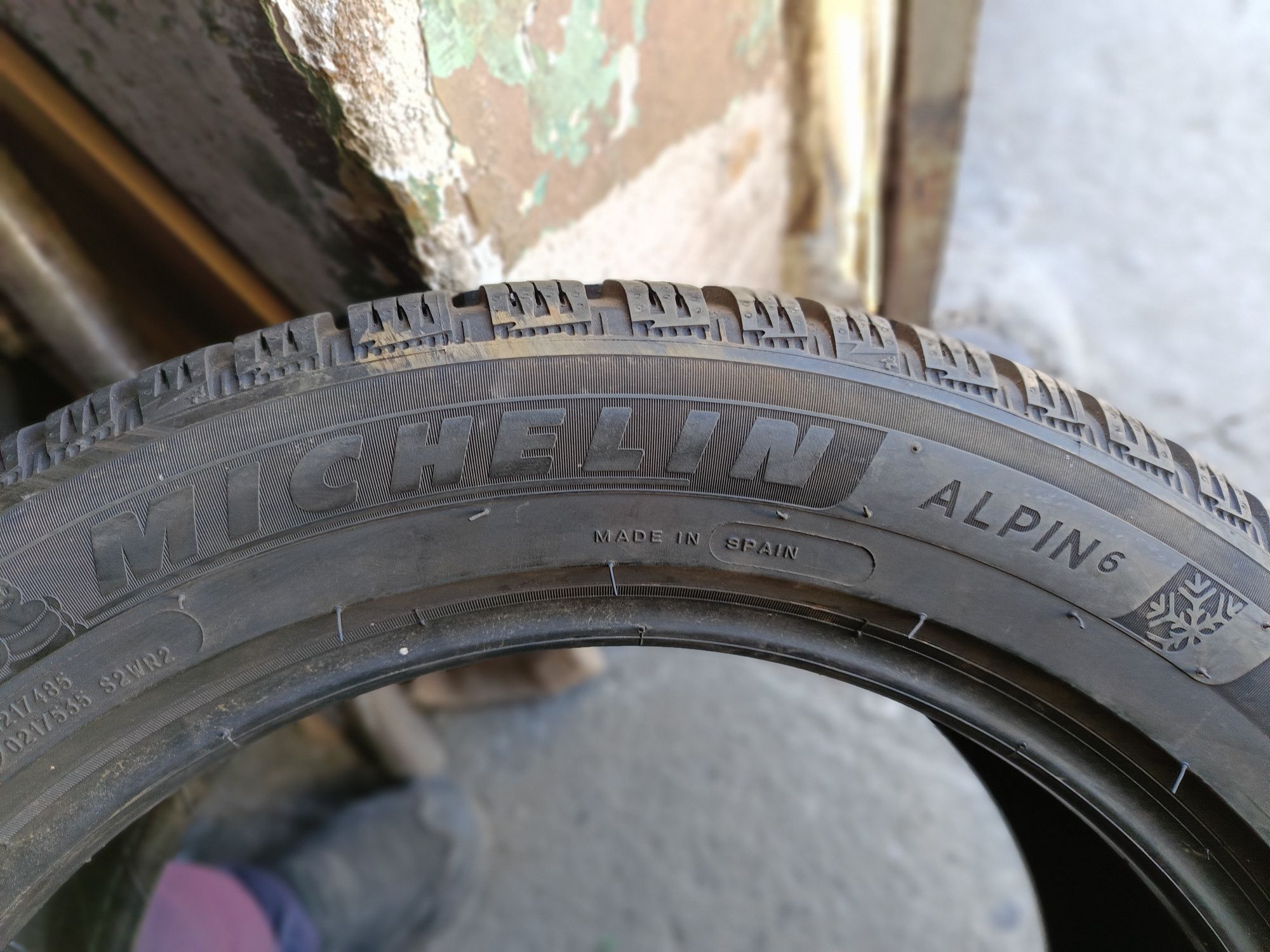 Зимни гуми -17цола-225/50-1бр.-95лв."MICHELIN"