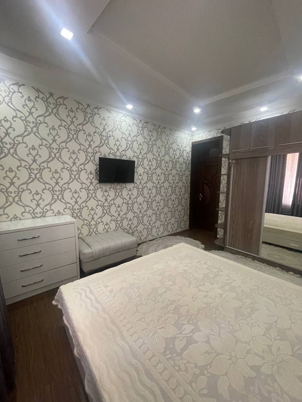Продаётся квартира, согдиана 1 этаж