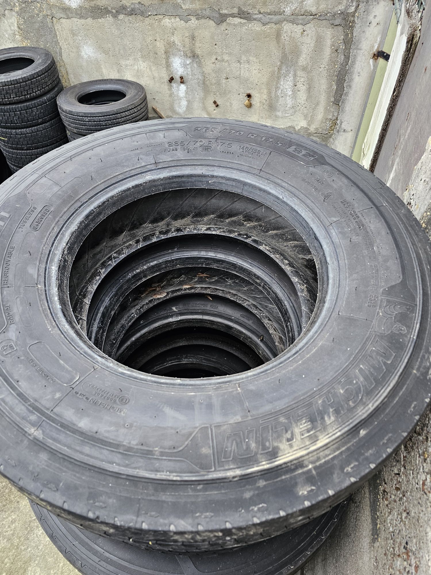 Anvelope  de tracțiune 265 70 r 17.5 si 265 70 R 19.5  michelin