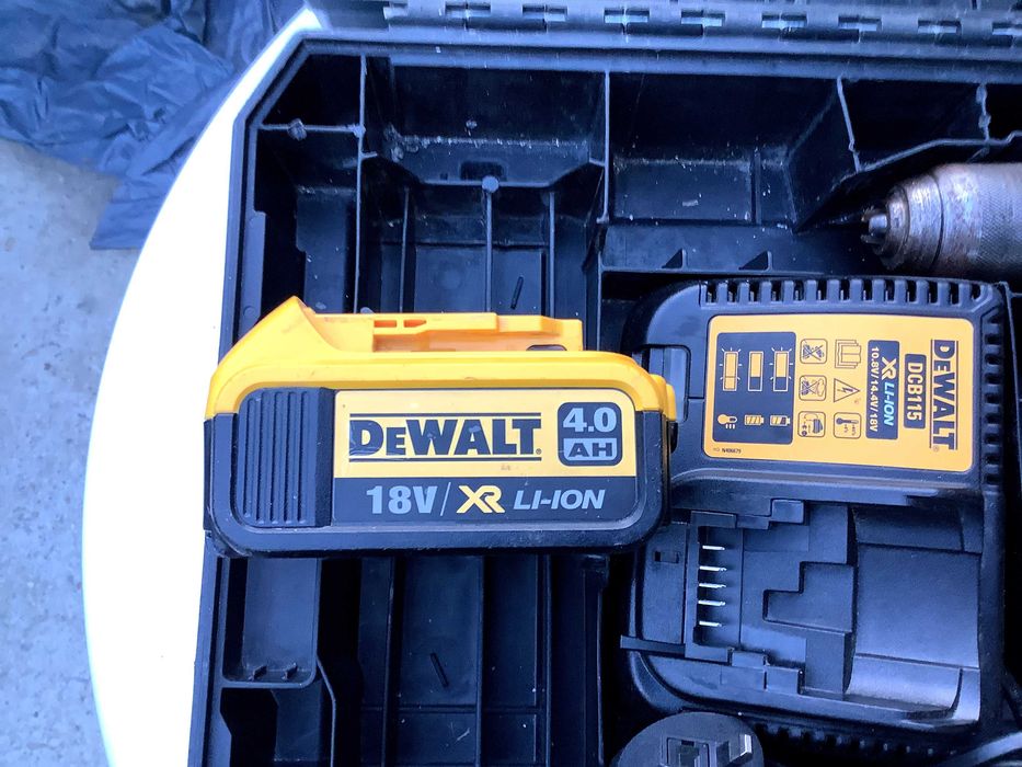 Винтоверт Dewalt 776/795