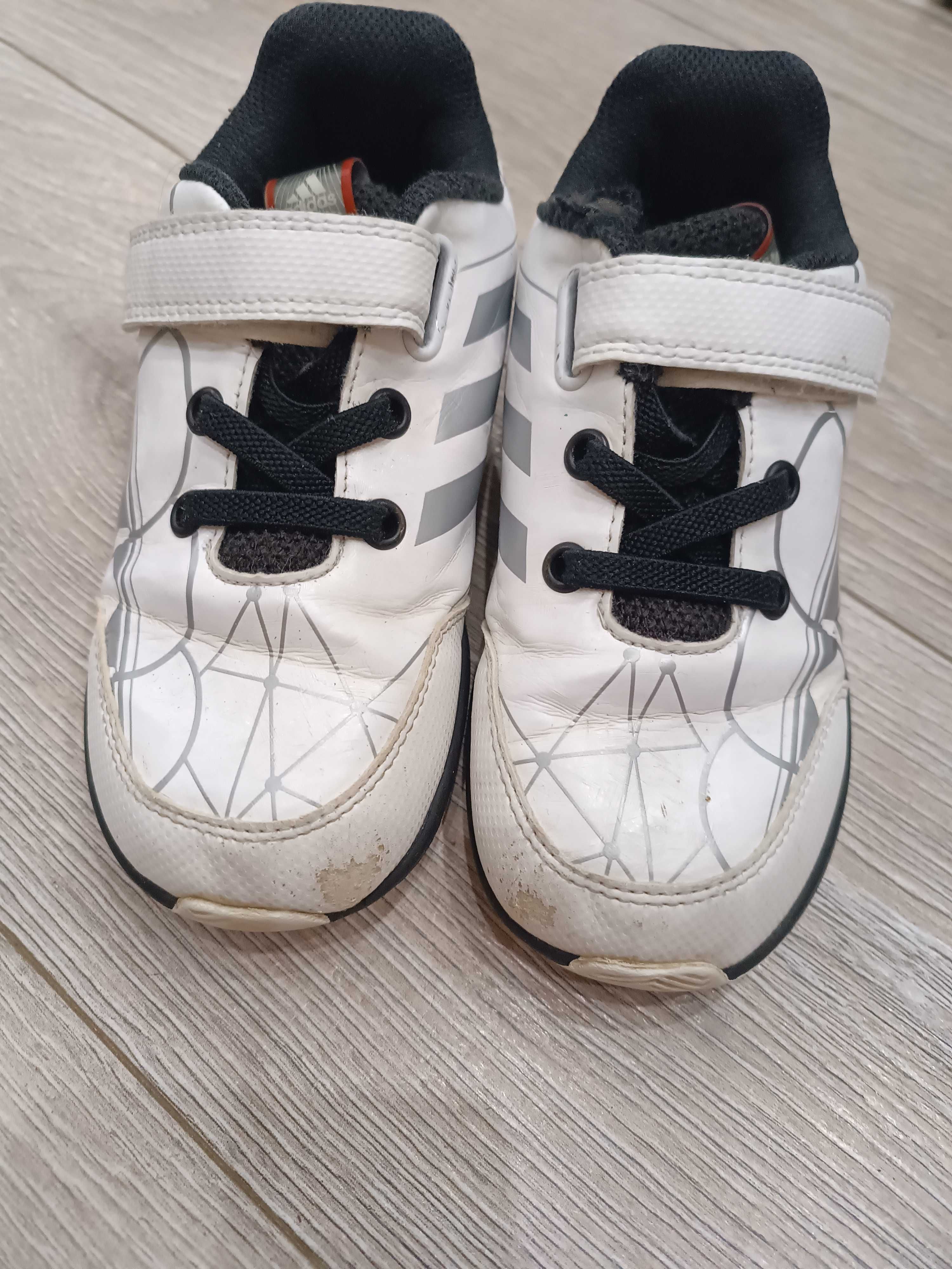 Детски маратонки Adidas star wars размер 26 1/2