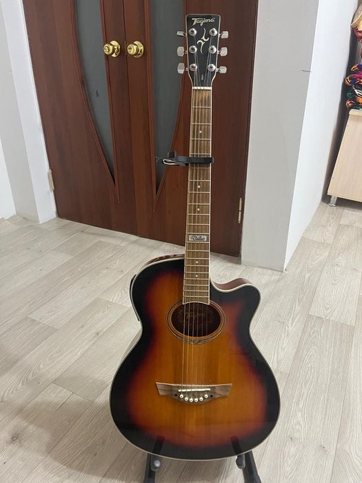 Электрогитара 35000 тг