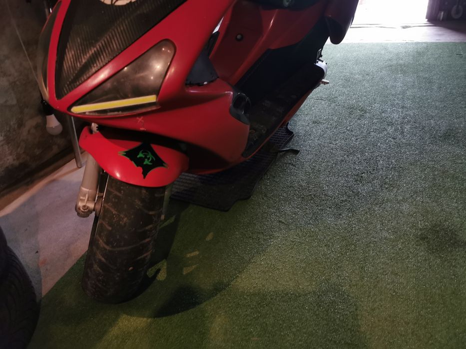 Scuter Bennelli 50cm
