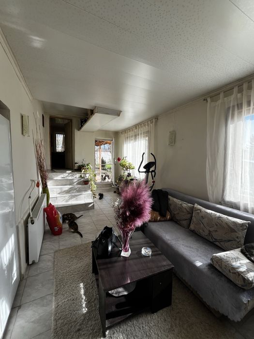 Продава се къща в гр. Главиница