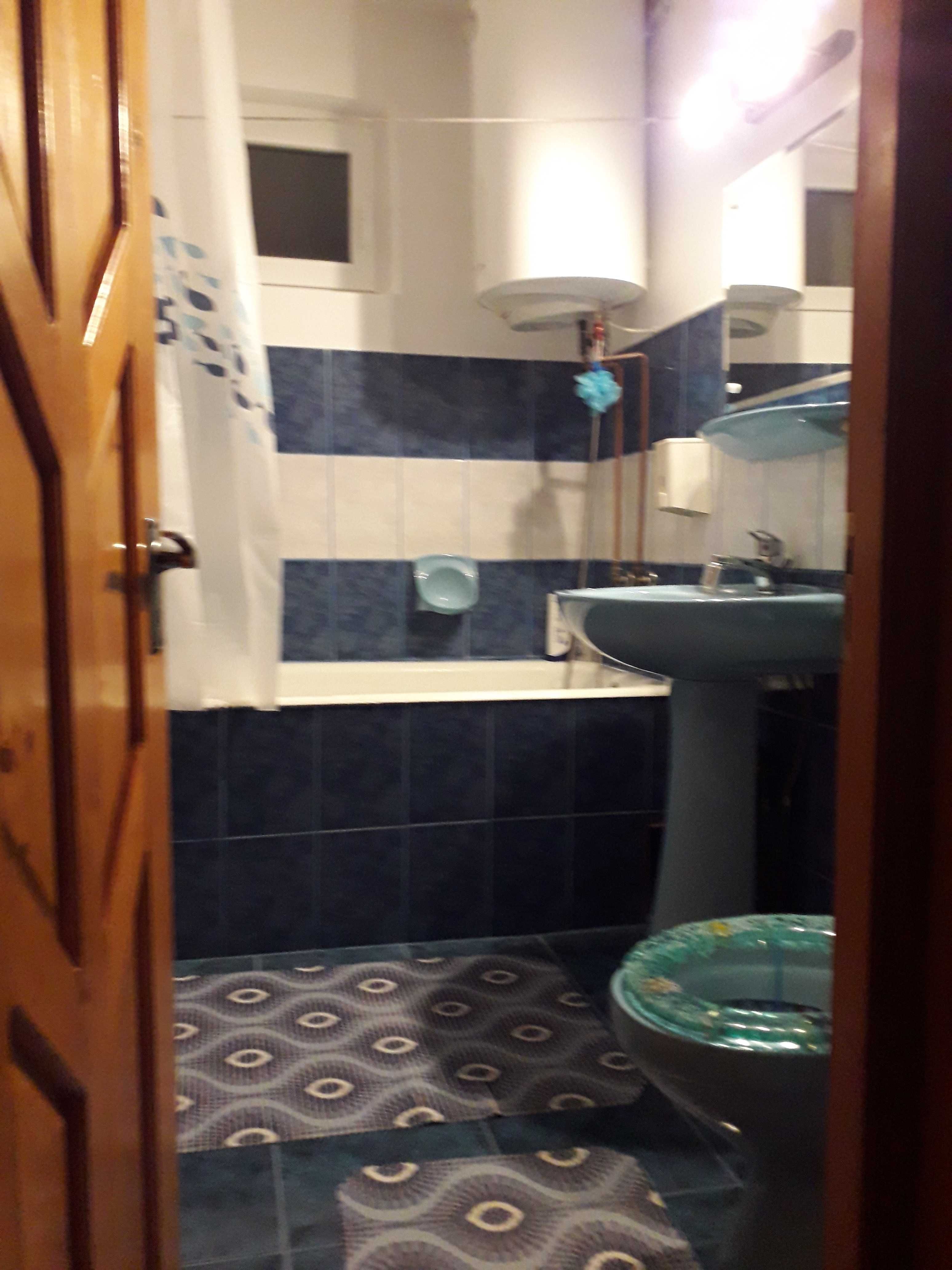 Apartament 3 camere de vânzare