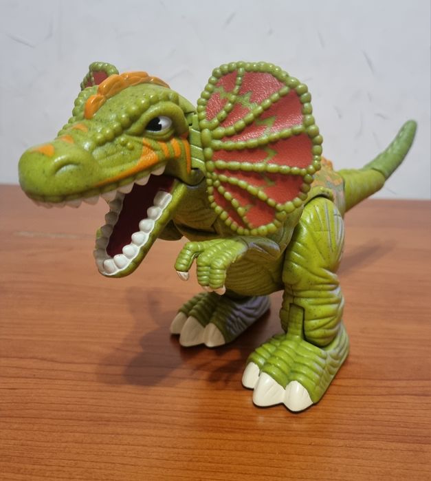 игрушка на батарейках