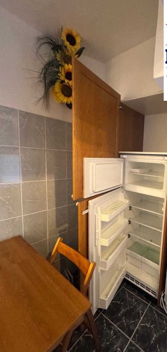 Inchiriez apartament, 2 camere- zona Bradet (etaj 2 )