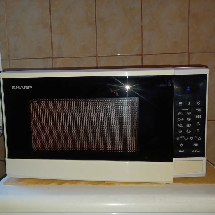 Cuptor cu microunde Sharp