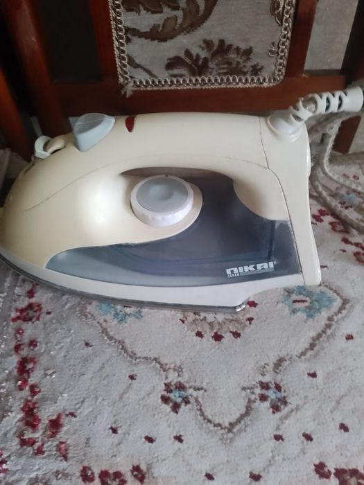 Продам утюг хорошего качества.
