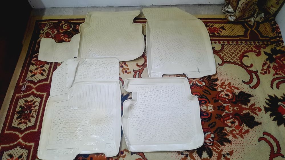 Nexia 3 ga polik. Bejivi rangda. Holati yaxshi